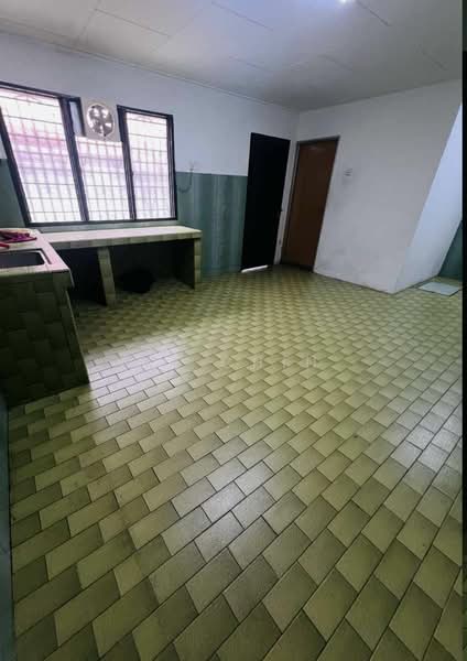 Taman Selayang Jaya untuk Untuk Dijual - RM 850,000, Apr 2026 - Kitchen - PropertyGuru.com.my