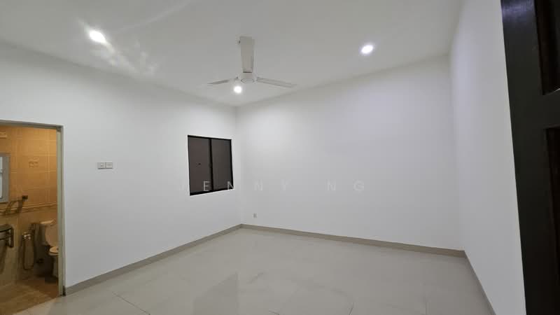 Taman Bullion Mewah untuk Untuk Disewa - RM 3,500 /bulan, Apr 2026 - Bathroom - PropertyGuru.com.my