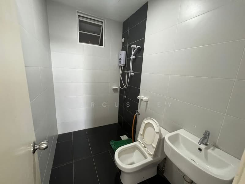 Apartment for Rent at Nusa Heights (Nusa Puncak) - Marcus Tey - Bathroom - PropertyGuru.com.my