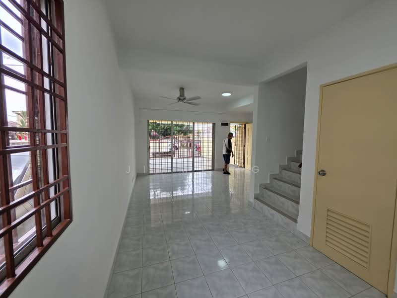 2-storey Terraced House for Sale in Bandar Damai Perdana (Cheras) - Jimmy Ng - Living Room - PropertyGuru.com.my