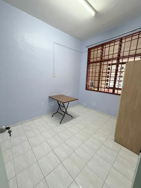 FAR EAST (ULU TIRAM) SDN BHD untuk Untuk Dijual - RM 500,000, Apr 2026 - Interior - PropertyGuru.com.my