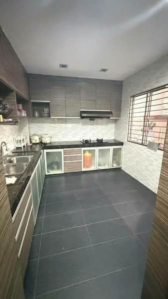 Cluster House for Rent in Ulu Tiram (Johor) - Rain Ng - Kitchen - PropertyGuru.com.my