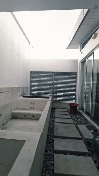 The Madge untuk Untuk Dijual - RM 5,500,000, Apr 2026 - Rooftop Jacuzzi Area - PropertyGuru.com.my