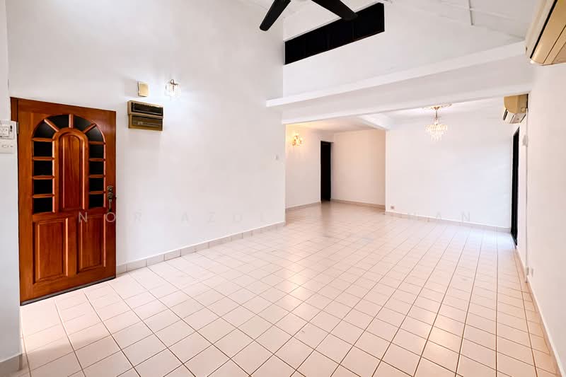 1.5-storey Terraced House for Sale in Subang Jaya (Selangor) - Nor Azdlin Adnan - Living Room - PropertyGuru.com.my