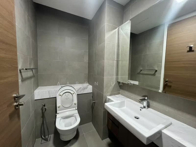 Service Residence for Sale at Aria - Aaron Lam - Bathroom - PropertyGuru.com.my