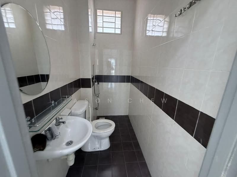 2-storey Terraced House for Sale in Johor Bahru (Johor) - Jason Chew - Bathroom - PropertyGuru.com.my
