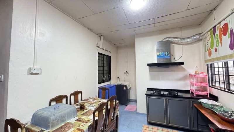 2-storey Terraced House for Sale in Taman Ungku Tun Aminah (Skudai) - Vivi Viki Lee - Kitchen - PropertyGuru.com.my