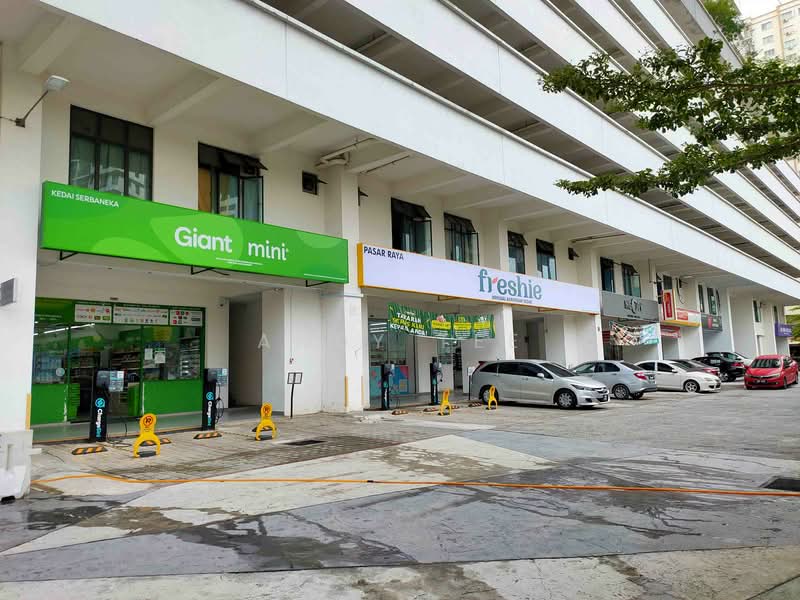 Service Residence for Rent at Alam Sanjung - Andy Tee - Shops Below Condo - PropertyGuru.com.my