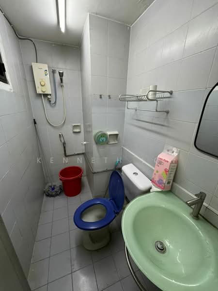 Condominium for Sale at La Villas Condominium - Kenneth Low - Bathroom - PropertyGuru.com.my