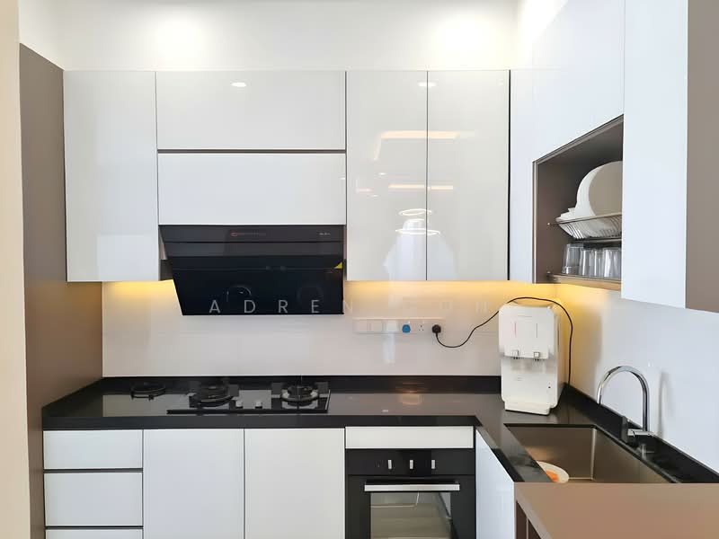 Queens Residences Q1 @ Queens Waterfront untuk Untuk Disewa - RM 4,400 /bulan, Apr 2026 - Kitchen - PropertyGuru.com.my