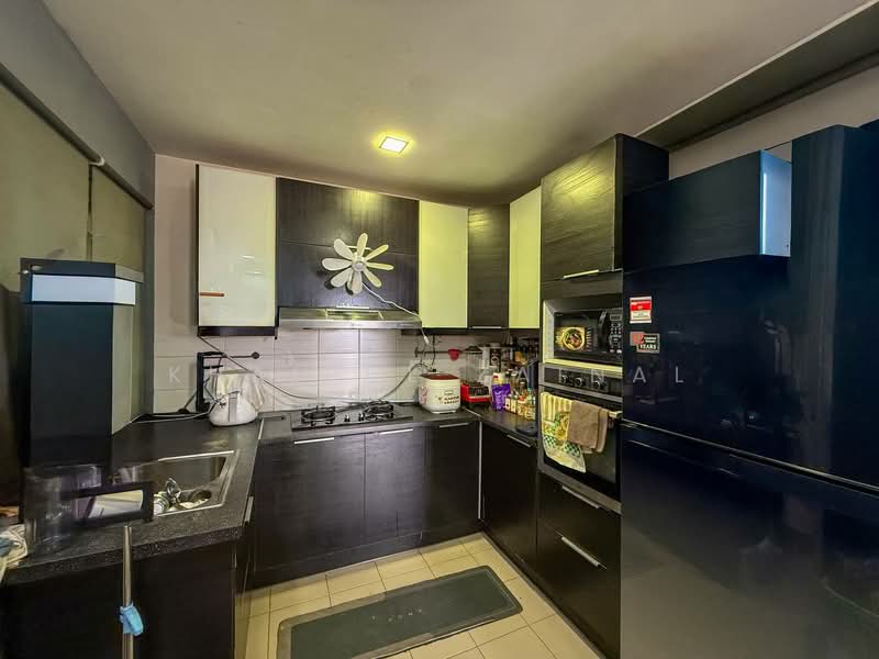 Servis Apartment untuk Dijual di TTDI Adina - Khairul Zainal - Kitchen - PropertyGuru.com.my