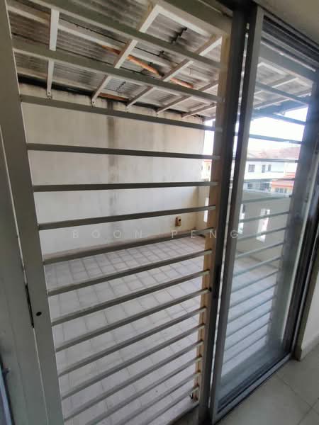 3-storey Terraced House for Sale in Bukit Jalil (Kuala Lumpur) - Boon Peng - Balcony - PropertyGuru.com.my