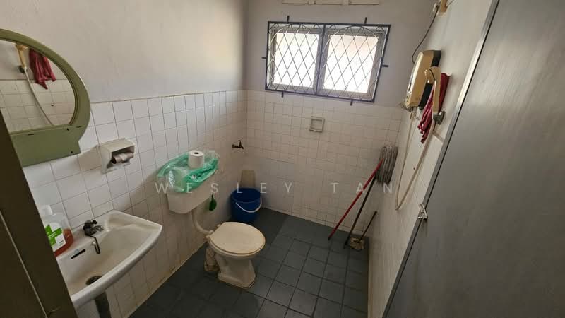 Semi-Detached House for Sale in Klebang (Melaka) - Wesley Tan - Bathroom - PropertyGuru.com.my