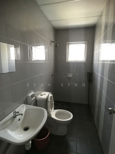 Office for Sale in Petaling Jaya (Selangor) - Sean Seng - Bathroom - PropertyGuru.com.my