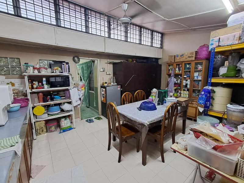 Taman Greenwood untuk Untuk Dijual - RM 450,000, Apr 2026 - Kitchen - PropertyGuru.com.my