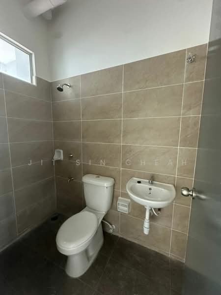 Terraced House for Sale in Bandar Dato Onn (Tebrau) - Jit Sin Cheah - Bathroom - PropertyGuru.com.my