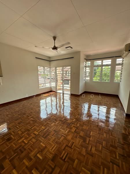 2-storey Terraced House for Rent in Denai Alam (Shah Alam) - Azuwan Dol - Living Room - PropertyGuru.com.my