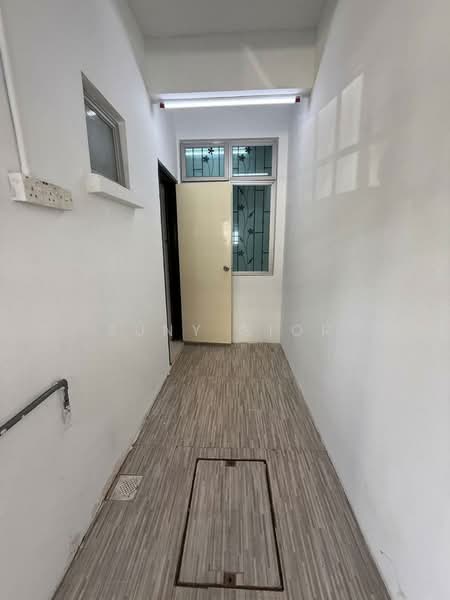 2-storey Terraced House for Sale in Taman Kempas Indah (Tebrau) - Suny Sior - Corridor - PropertyGuru.com.my