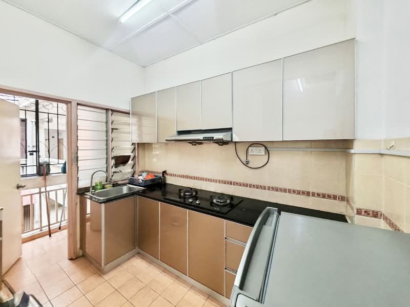 Pangsapuri Danaumas untuk Untuk Dijual - RM 295,000, Apr 2026 - PropertyGuru.com.my