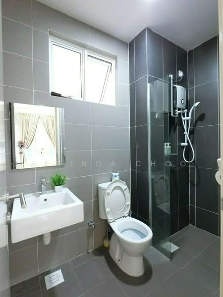 Service Residence for Sale at Skysuites @ Meldrum Hills - Belinda Choo - Bathroom - PropertyGuru.com.my
