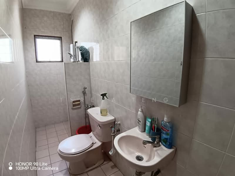 2-storey Terraced House for Sale in Kawasan 18 (Klang) - Teresa Teng - Bathroom - PropertyGuru.com.my