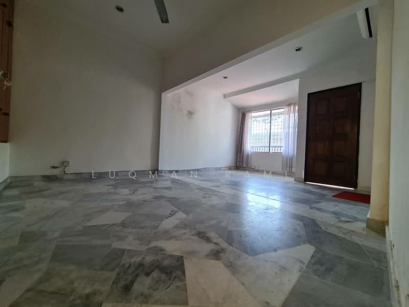 2-storey Terraced House for Sale in Taman Sungai Jati Permai (Klang) - Luqman Ramli - Living Room - PropertyGuru.com.my