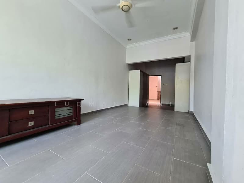 2-storey Terraced House for Sale in Taman Sungai Jati Permai (Klang) - Luqman Ramli - Living Room - PropertyGuru.com.my
