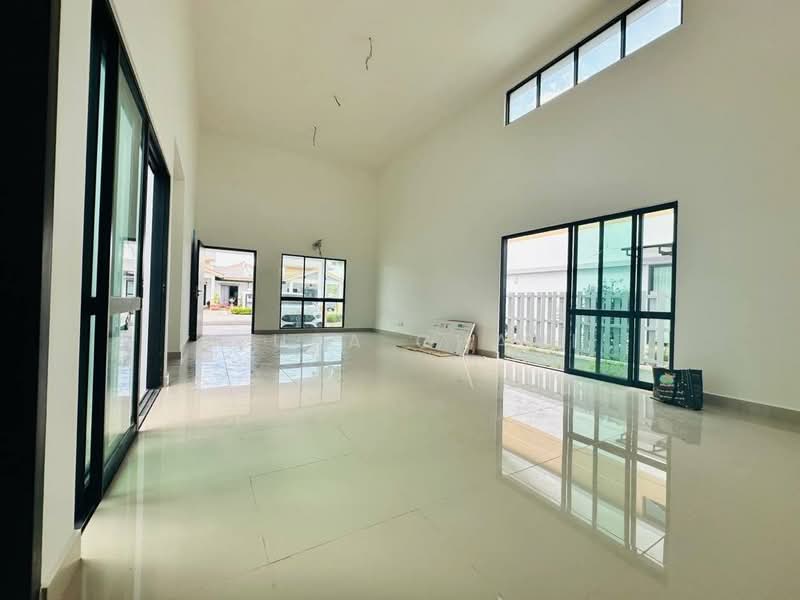 For Sale - SEMI D NUSA CINTA SETIA FONTAINES