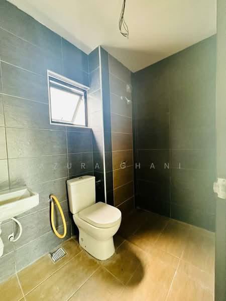 For Sale - SEMI D NUSA CINTA SETIA FONTAINES