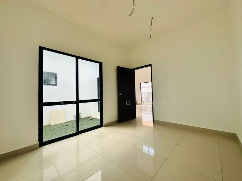 For Sale - SEMI D NUSA CINTA SETIA FONTAINES