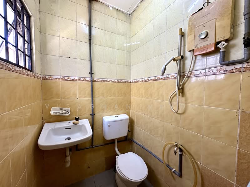 Taman Garing Utama untuk Untuk Dijual - RM 445,000, Apr 2026 - Bathroom - PropertyGuru.com.my