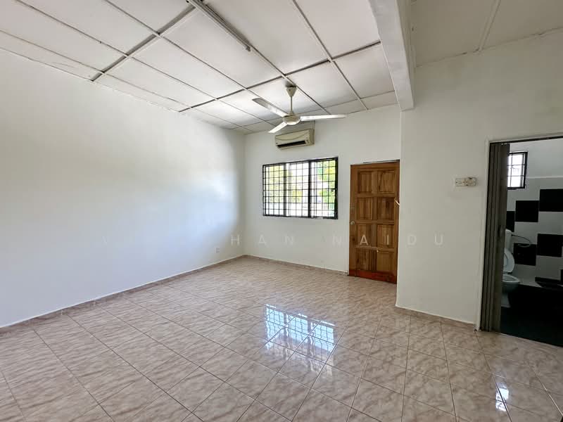 Taman Garing Utama untuk Untuk Dijual - RM 445,000, Apr 2026 - Living Room - PropertyGuru.com.my