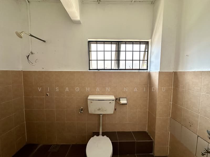 Taman Garing Utama untuk Untuk Dijual - RM 445,000, Apr 2026 - Bathroom - PropertyGuru.com.my