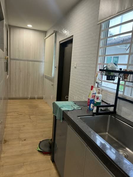 2-storey Terraced House for Sale in Semenyih (Selangor) - Jeff Cheah - Kitchen - PropertyGuru.com.my