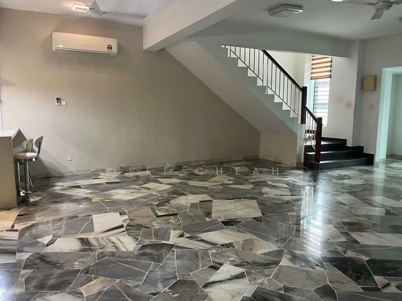 2-storey Terraced House for Sale in Semenyih (Selangor) - Jeff Cheah - Living Room - PropertyGuru.com.my