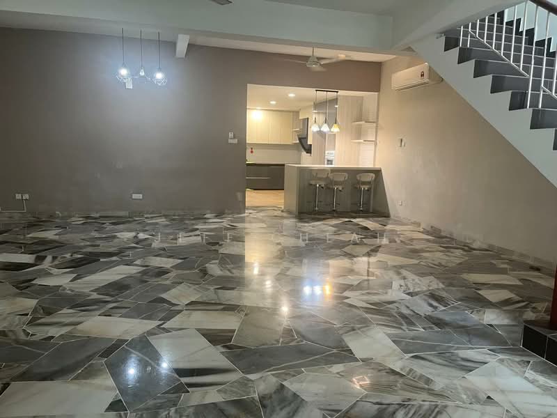 2-storey Terraced House for Sale in Semenyih (Selangor) - Jeff Cheah - Living Room - PropertyGuru.com.my