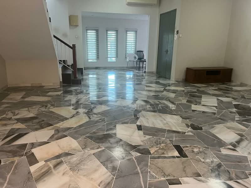 2-storey Terraced House for Sale in Semenyih (Selangor) - Jeff Cheah - Living Room - PropertyGuru.com.my