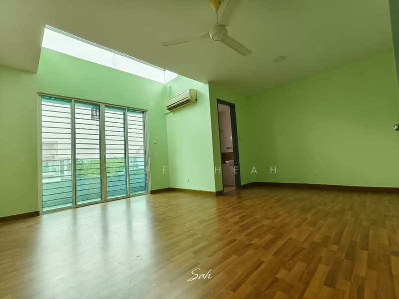 2-storey Terraced House for Sale in Semenyih (Selangor) - Jeff Cheah - Living Room - PropertyGuru.com.my