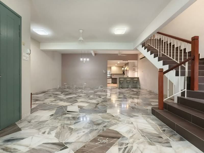 2-storey Terraced House for Sale in Semenyih (Selangor) - Jeff Cheah - Living Room - PropertyGuru.com.my