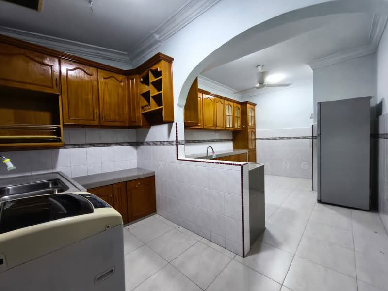 1-storey Terraced House for Rent in Taman Pelangi (Johor Bahru) - Hong Xuan Tang - Kitchen - PropertyGuru.com.my