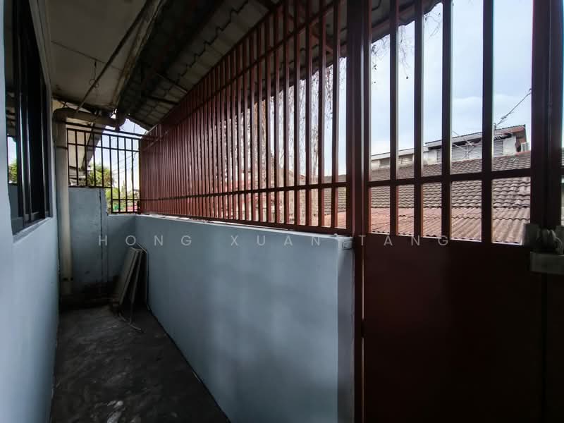 1-storey Terraced House for Rent in Taman Pelangi (Johor Bahru) - Hong Xuan Tang - Exterior  - PropertyGuru.com.my