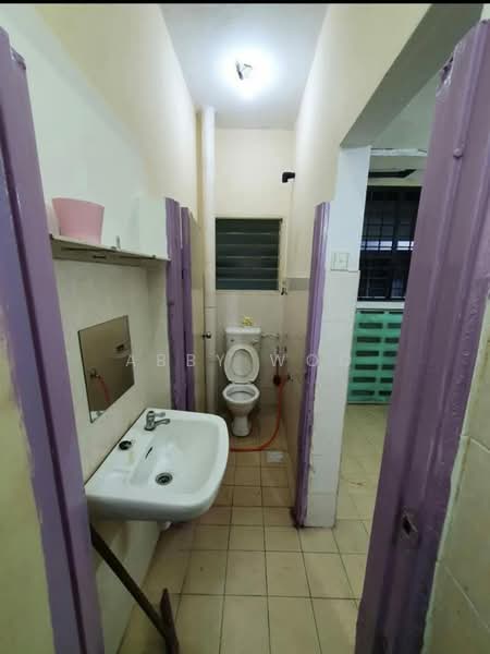 Apartment for Rent at Pangsapuri Arista - Abby Woo - Bathroom - PropertyGuru.com.my