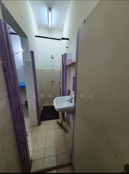 Apartment for Rent at Pangsapuri Arista - Abby Woo - Bathroom - PropertyGuru.com.my
