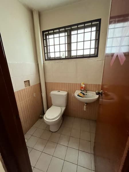 Taman Desa Cemerlang untuk Untuk Disewa - RM 3,800 /bulan, Apr 2026 - Bathroom - PropertyGuru.com.my