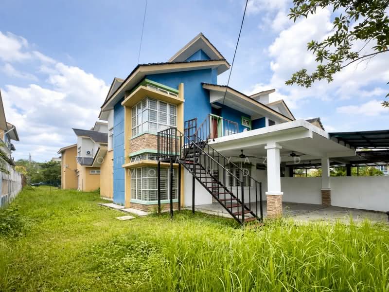 Semi-Detached House for Sale in Kajang (Selangor) - Mohamad Yazid Mohamed - Exterior - PropertyGuru.com.my