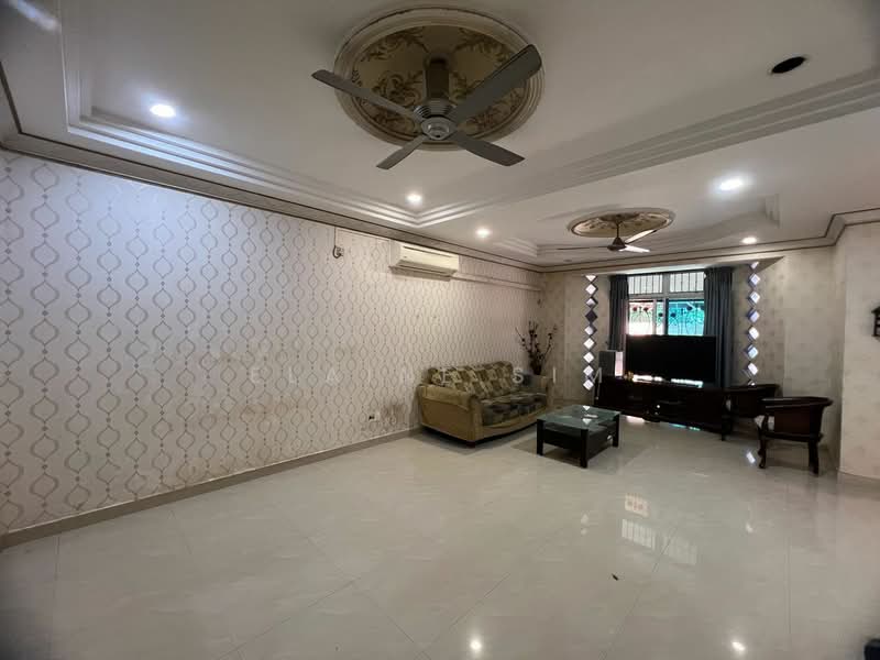 Taman Nusa Bestari 2 untuk Untuk Dijual - RM 738,000, Apr 2026 - Living Room - PropertyGuru.com.my