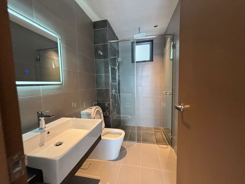 Servis Apartment untuk Disewa di Sunway Belfield - Nick Chan - Bathroom - PropertyGuru.com.my