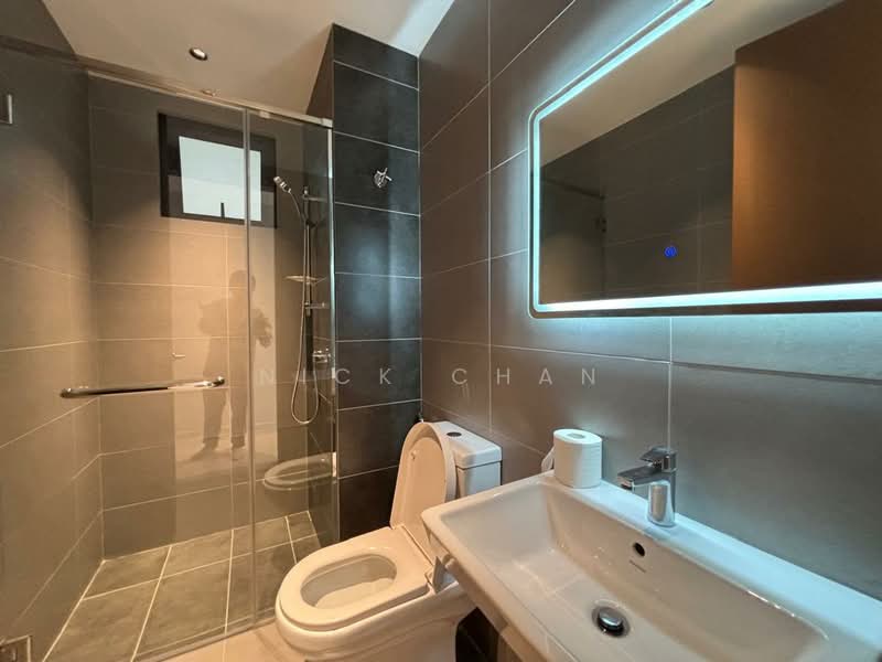 Servis Apartment untuk Disewa di Sunway Belfield - Nick Chan - Bathroom - PropertyGuru.com.my