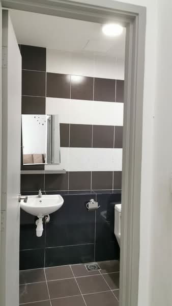 Apartment for Rent at Austin Regency (Pangsapuri Austin Perdana) - Janice Foo - Bathroom - PropertyGuru.com.my