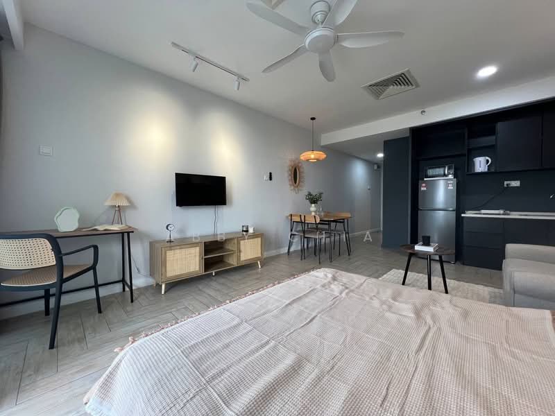 Servis Apartment untuk Disewa di SOHO @ Empire City - Abby Chia - Living Room - PropertyGuru.com.my